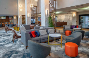 Crowne Plaza Hotel St. Louis Airport by IHG